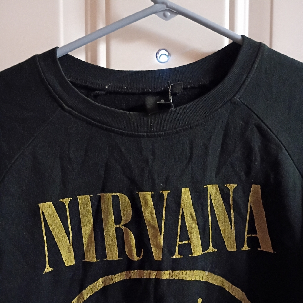 ๐ Free W/Purchase Forever 21 Unisex Nirvana Sweatshirt Size Medium - Picture 2 of 7